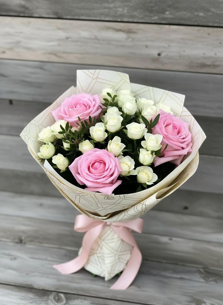 Букет цветов из: Розы в Новодеревянковской