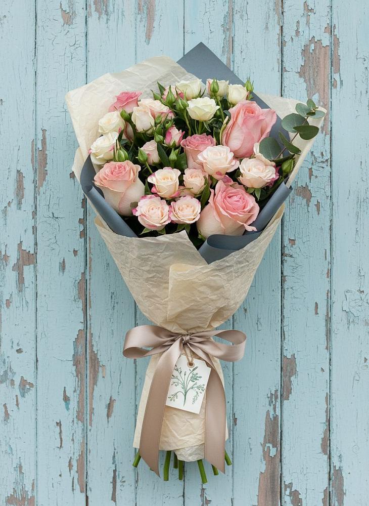 Букет цветов из: Розы в Новодеревянковской