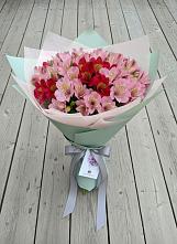 Букет цветов из:  Альстромерии #REPLACE_PRED# Новодеревянковской