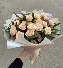 Букет Кремовые розы Латте в Новодеревянковской