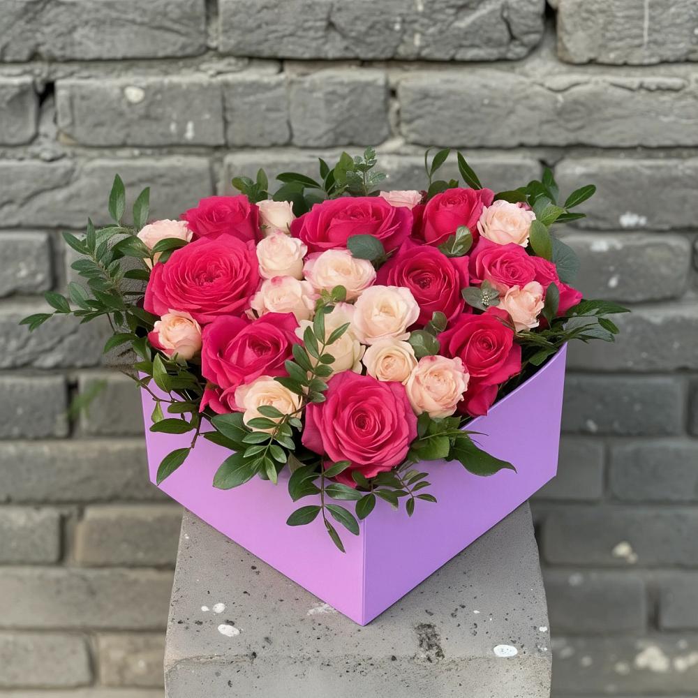 Цветочная композиция из Розы в коробке в Новодеревянковской