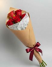 Букет цветов из:  Розы в Новодеревянковской