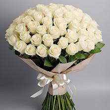 Букет 101 беля роза Белоснежка в Новодеревянковской