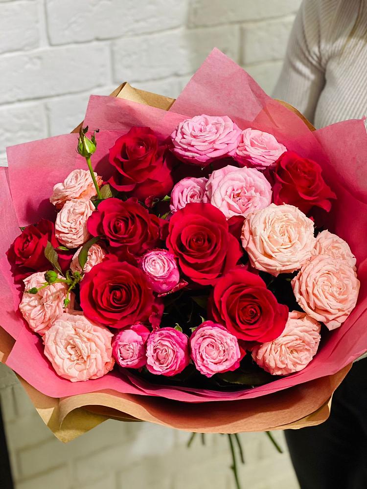 Букет цветов из: Розы в Новодеревянковской