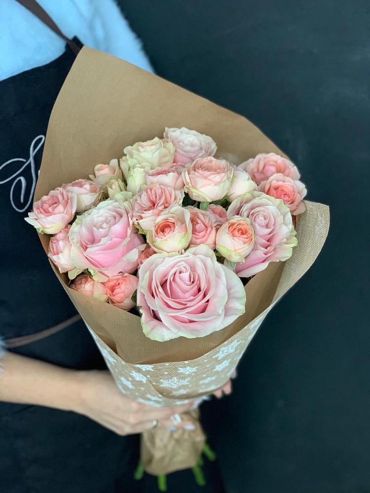 Букет цветов из: Хризантемы и Розы в Новодеревянковской