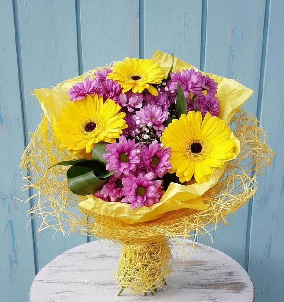 Букет цветов из: Хризантемы и Герберы в Новодеревянковской
