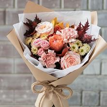 Букет цветов из:  Гвоздики, Хризантемы и Розы в Новодеревянковской