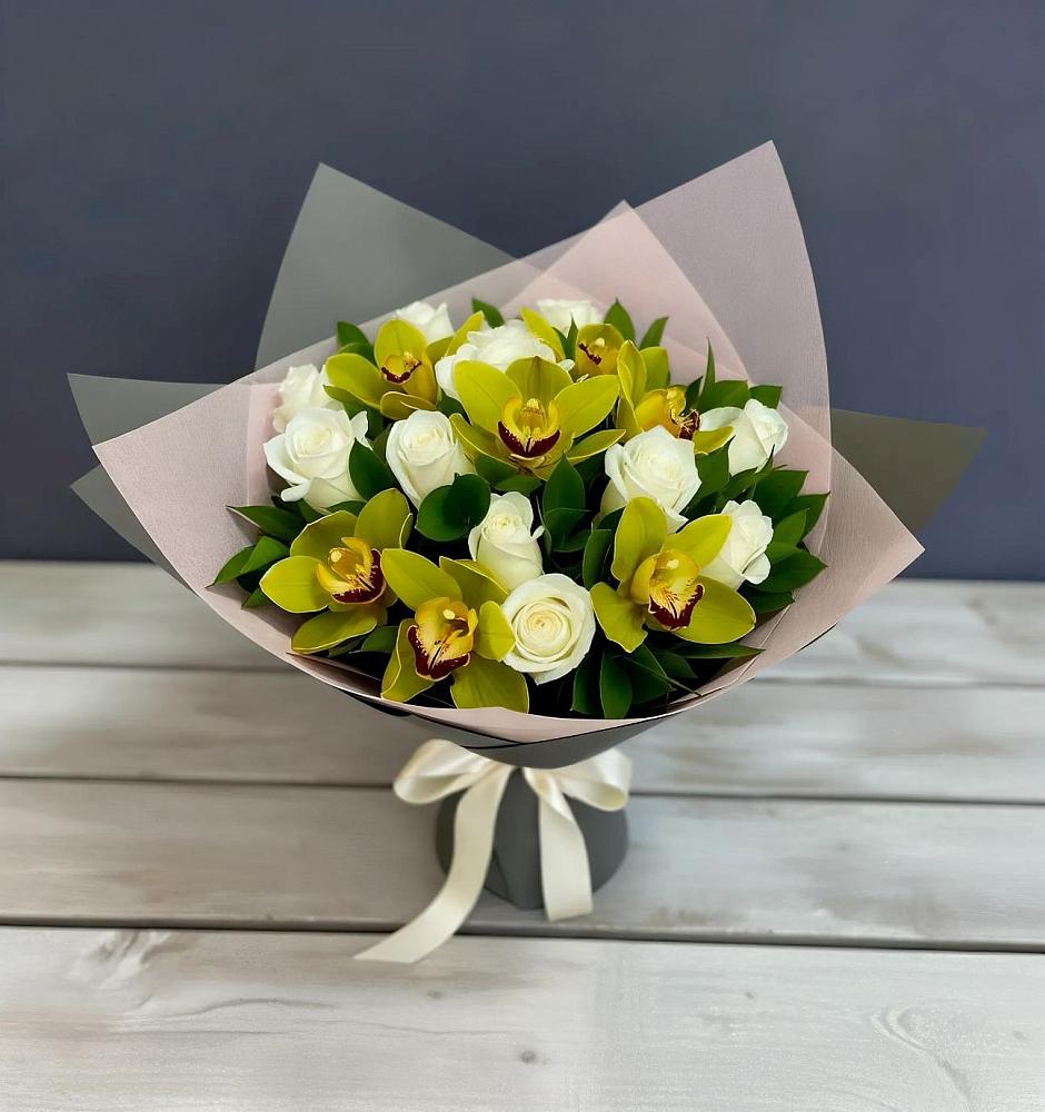 Букет цветов из: Орхидеи и Розы в Новодеревянковской