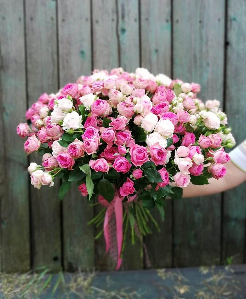 Букет Розовые кустовые розы Натали и Лав Лидия в Новодеревянковской