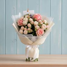 Букет цветов из:  Розы в Новодеревянковской
